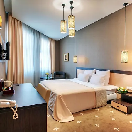 Ark Palace Hotel & Spa Odesa Exterior photo