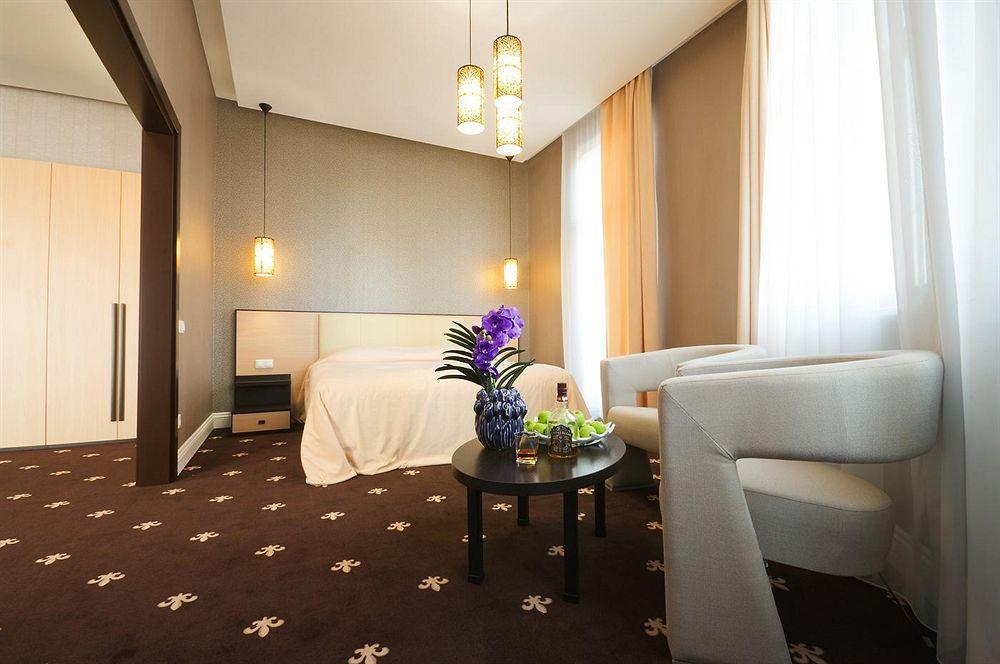 Ark Palace & 4* Odessa